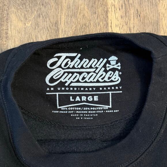 Johnny Cupcakes Cake Dealer Sweatshirt Crewneck Crossbones Black Unisex Large - Picture 4 of 9